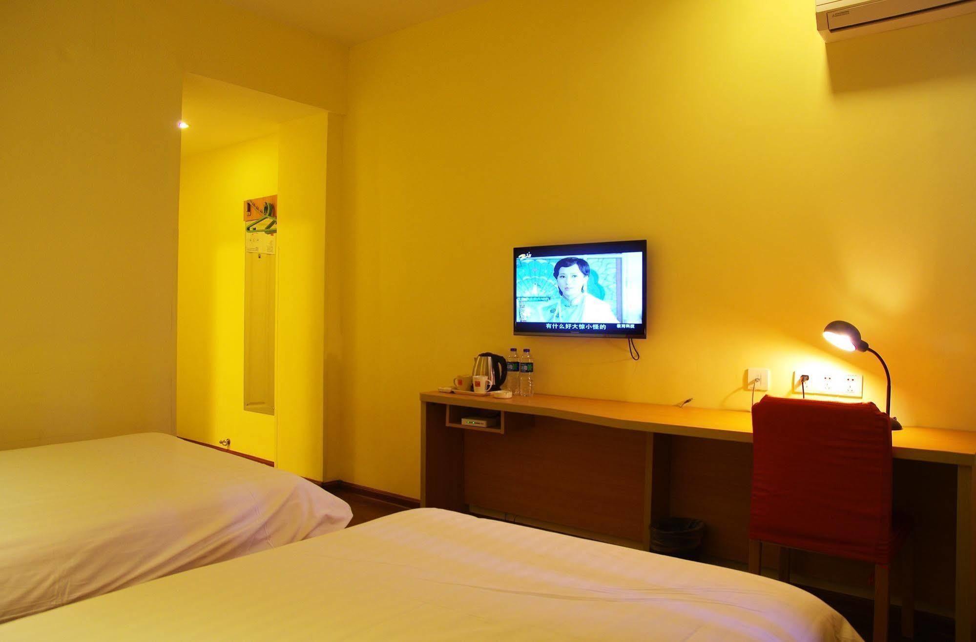 Home Inn Jiaxing Exteriör bild
